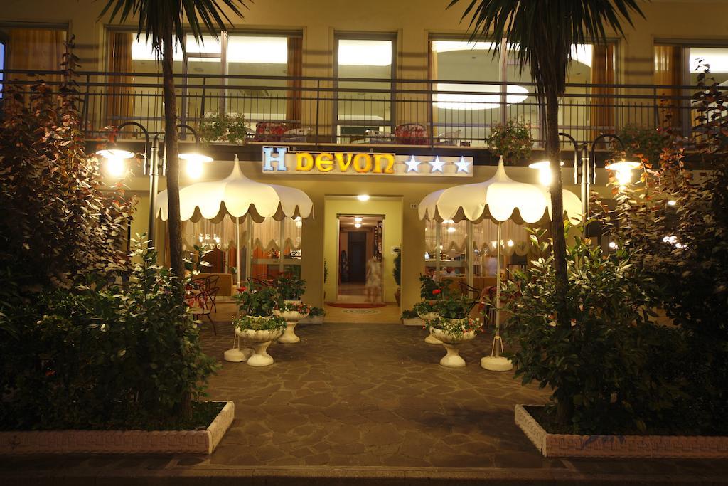 Hotel Devon Rooms & Breakfast 切塞纳蒂科 外观 照片